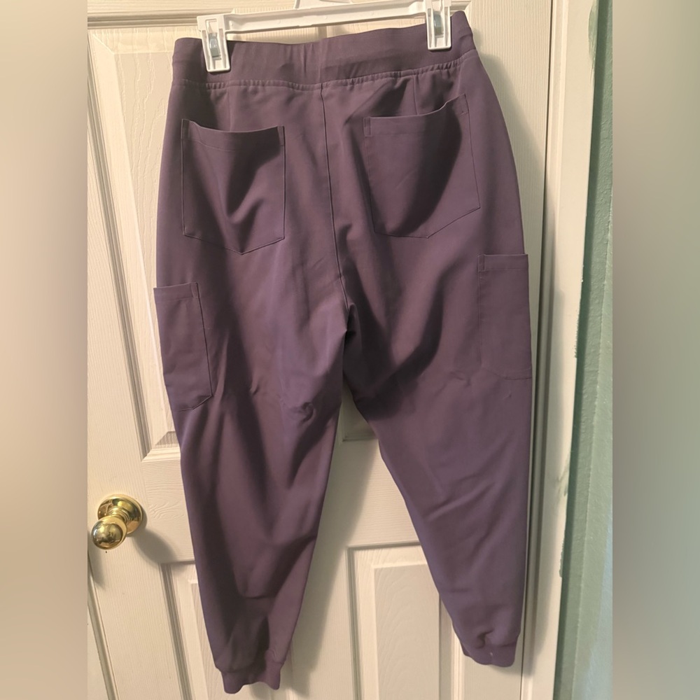 Mandala Dewberry Jogger scrub pants M